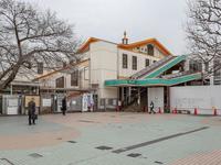 周辺環境:五日市線「秋川」駅　距離880m